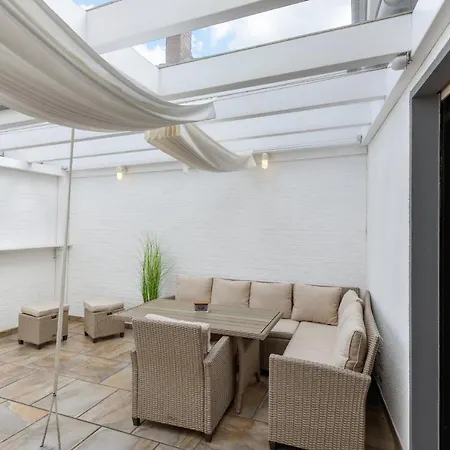 At Weinmeister - Grosszuegigkeit & Ruhe Gütersloh