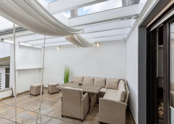 At Weinmeister - Grosszuegigkeit & Ruhe Gutersloh